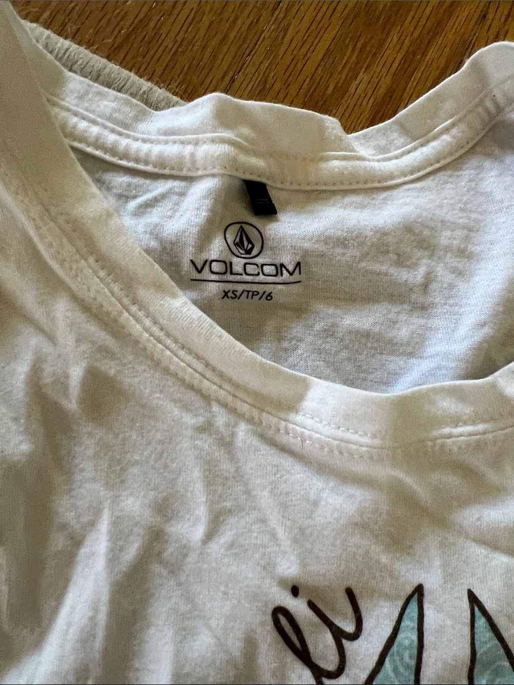 Volcom White Graphic Crop Tank with Multicolor Peace Design - Picture 4 of 5